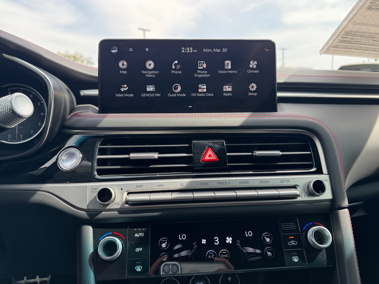 Used 2024 Genesis G70 3.3T Advanced image 12