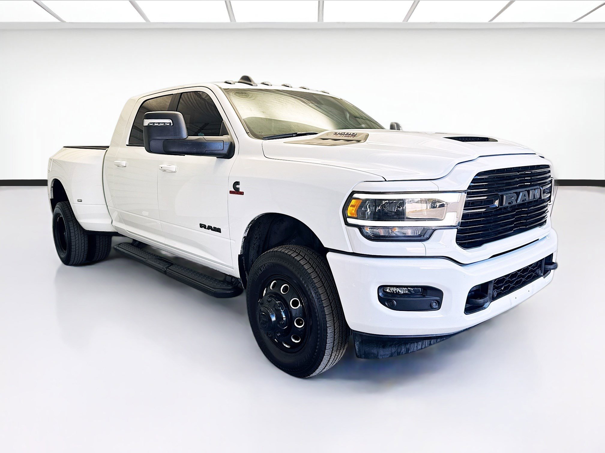 Used 2024 RAM 3500 Laramie w/ Night Edition image 3