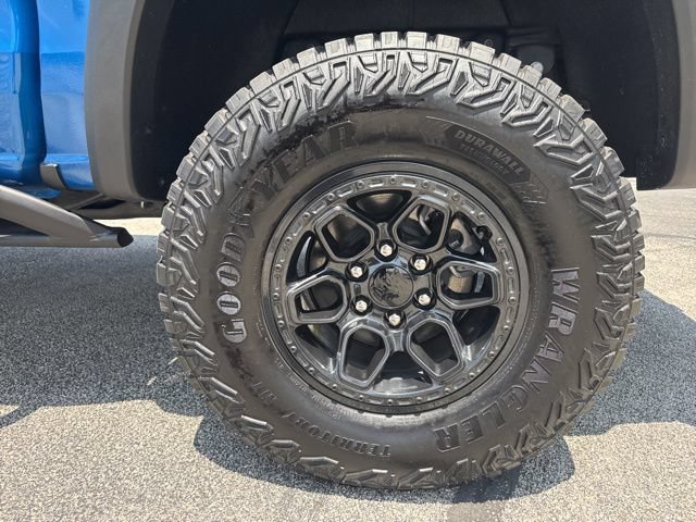 Certified 2024 Chevrolet Colorado ZR2 w/ ZR2 Bison Edition AWD/4WD image 18
