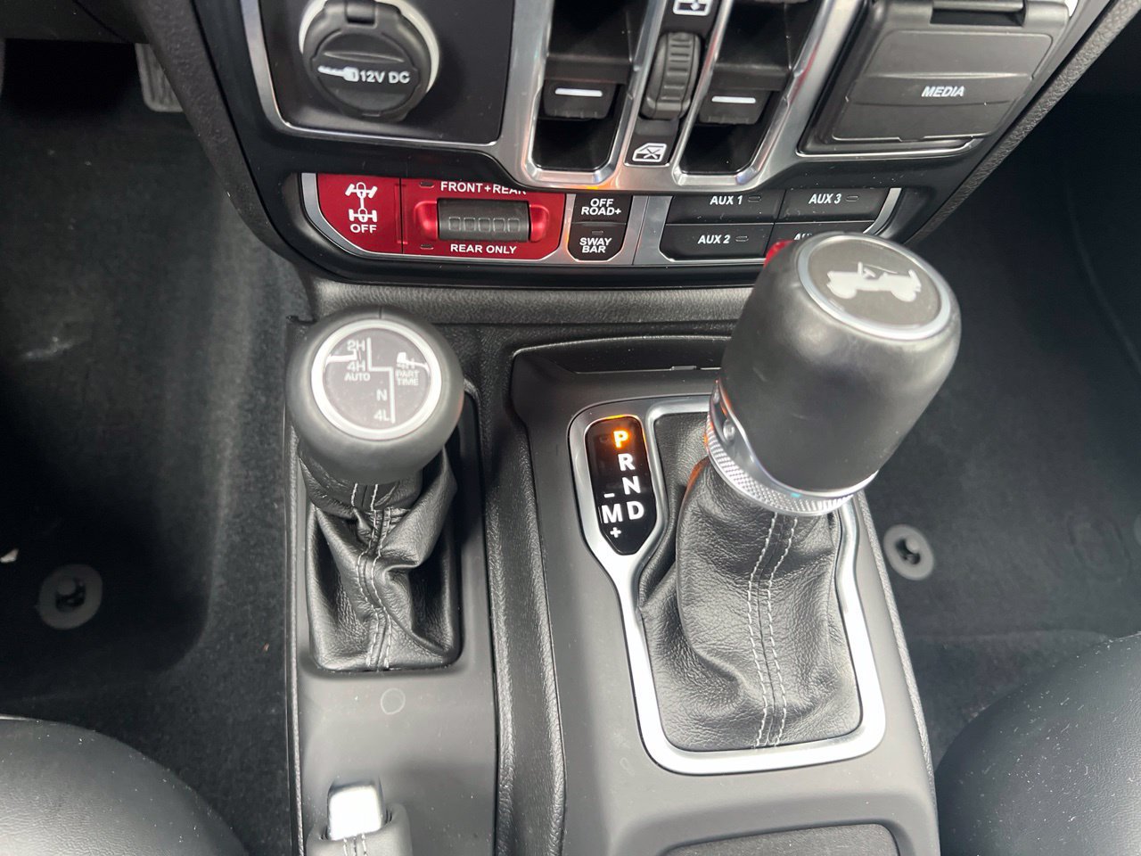 Used 2024 Jeep Wrangler Unlimited Rubicon AWD/4WD image 27