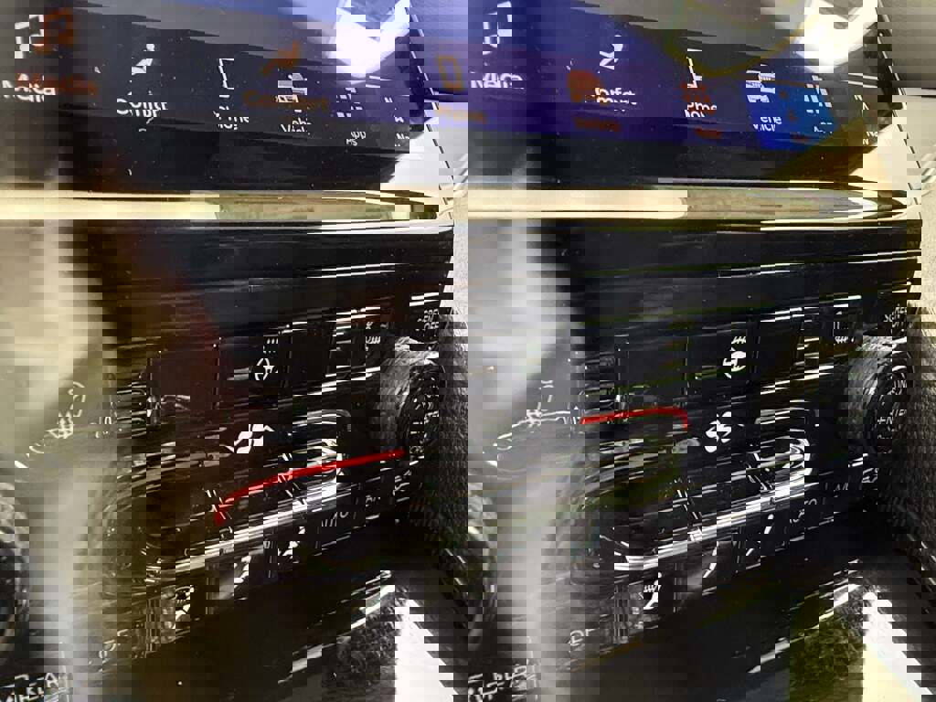 New 2025 Jeep Grand Cherokee L Limited image 34