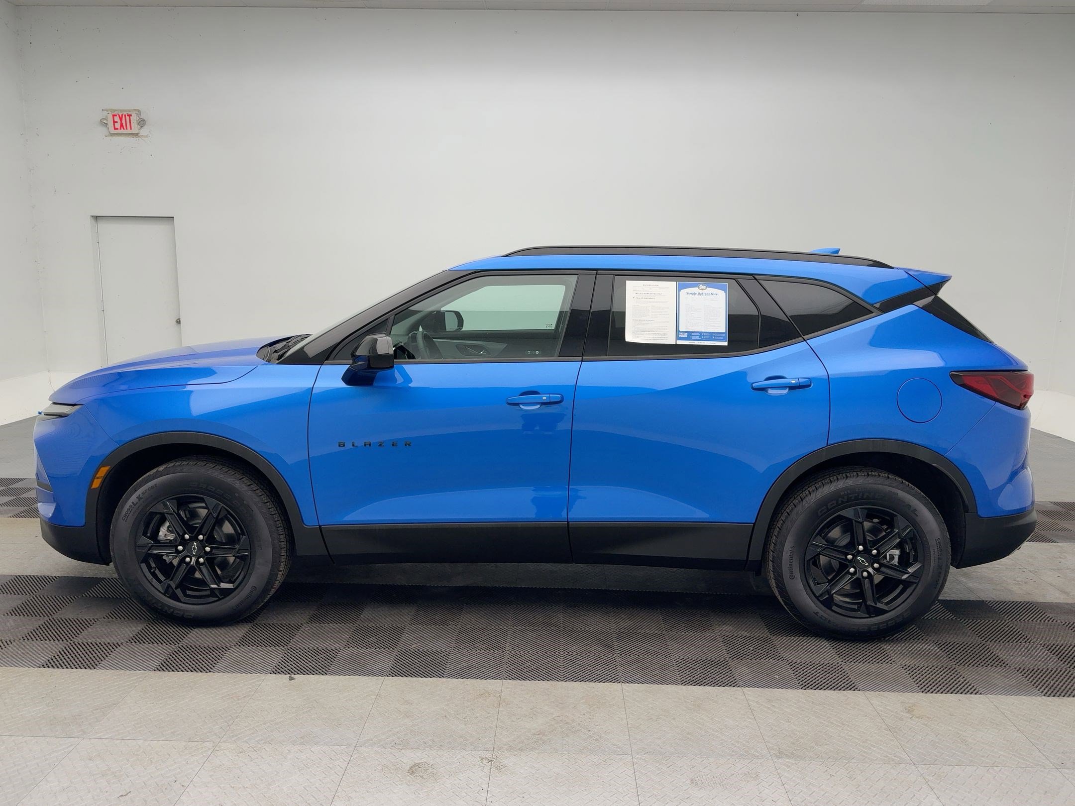 Certified 2025 Chevrolet Blazer LT w/ Convenience Package image 2