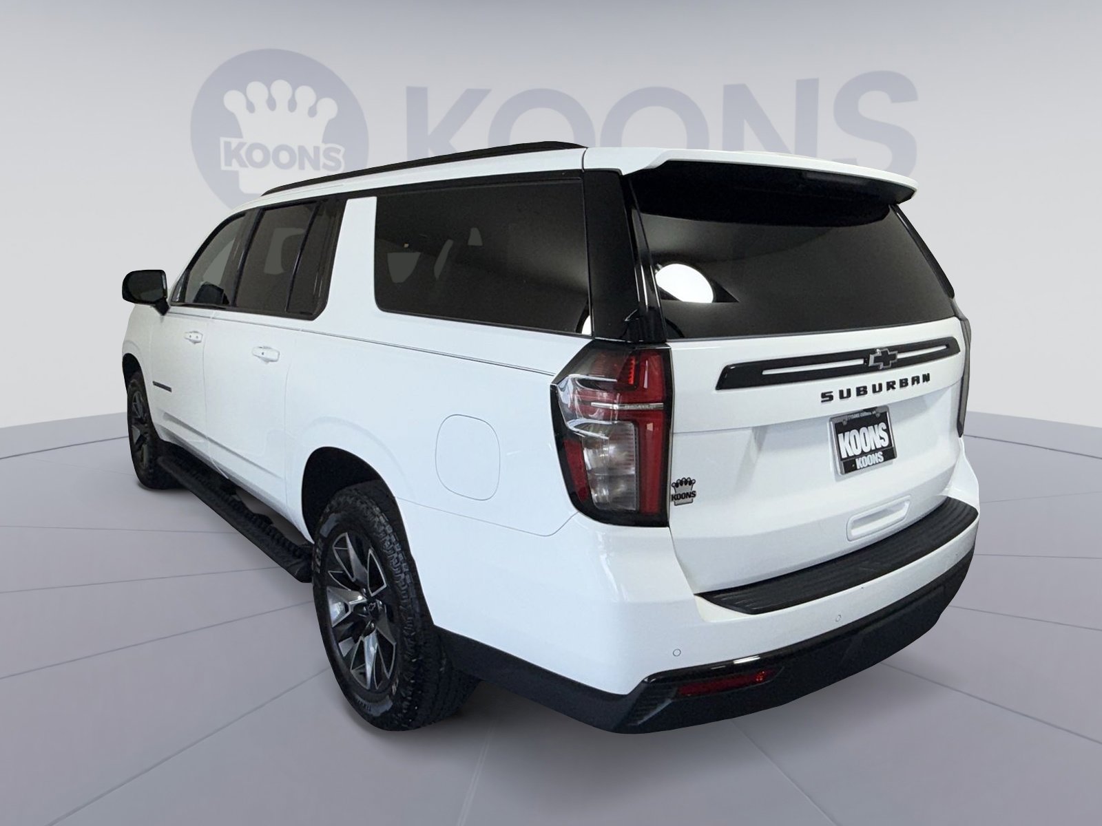 Used 2023 Chevrolet Suburban Z71 w/ Luxury Package image 4