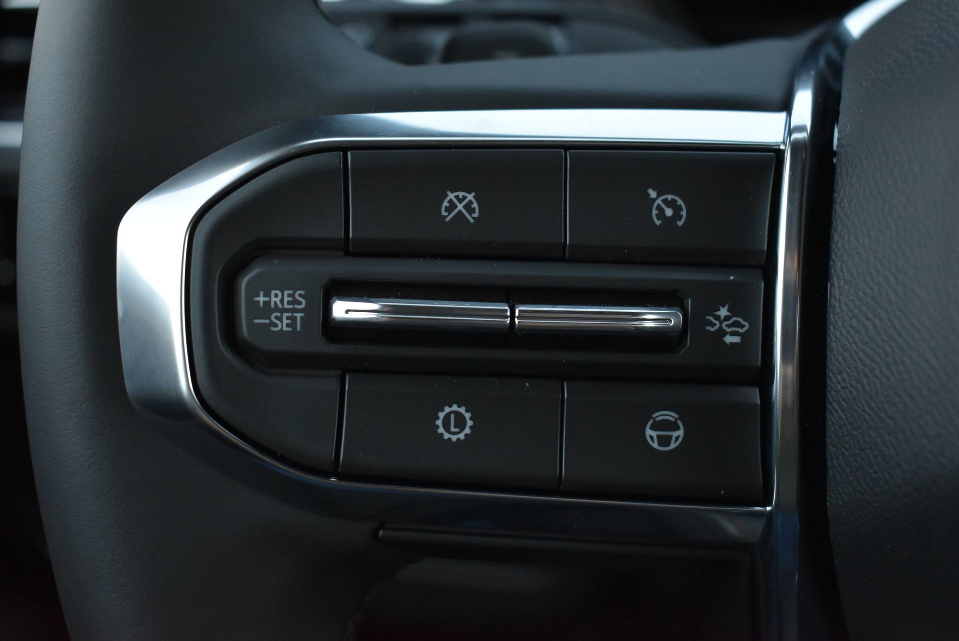 New 2026 GMC Yukon XL Elevation w/ Elevation Premium Package image 24