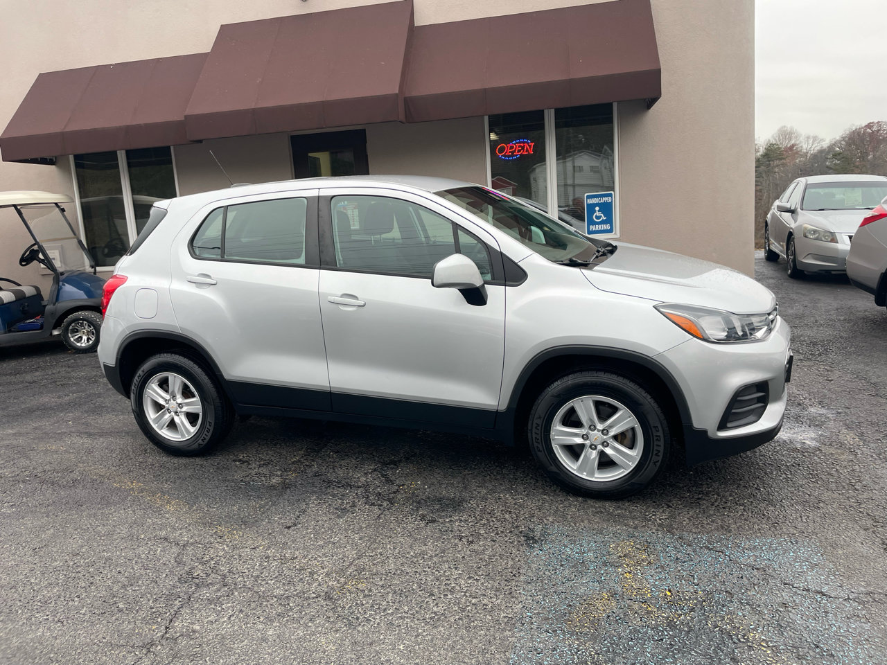 Used 2018 Chevrolet Trax LS AWD/4WD image 4