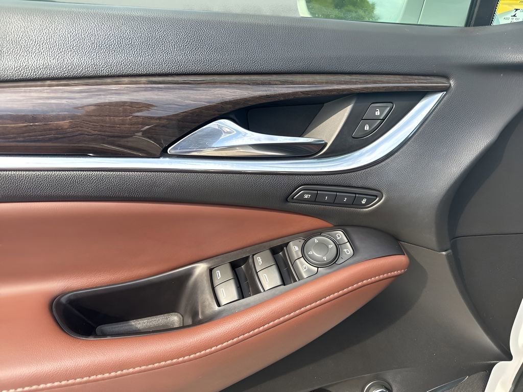 Used 2019 Buick Enclave Avenir w/ Avenir Technology Package image 29