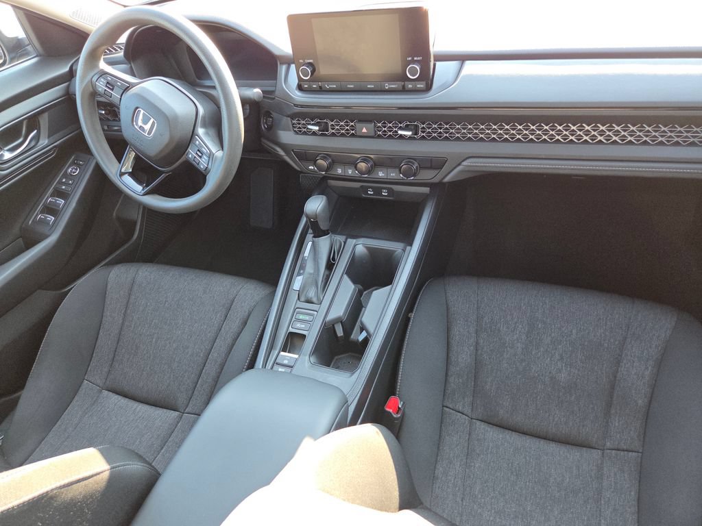 Certified 2023 Honda Accord EX image 27