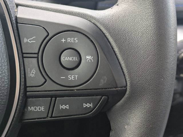 Used 2023 Toyota RAV4 SE image 27