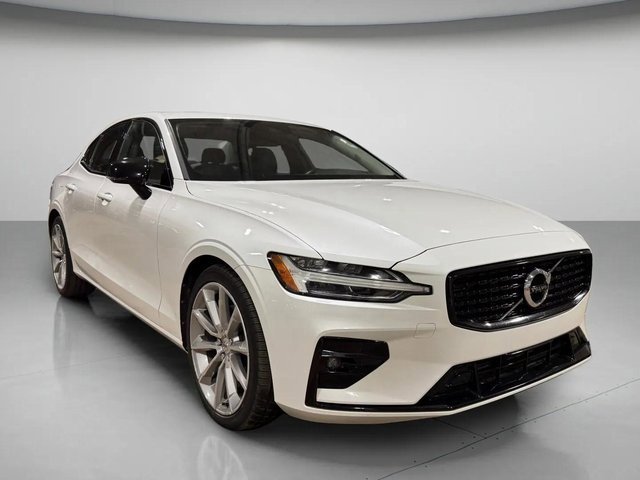 Used 2021 Volvo S60 T5 Momentum