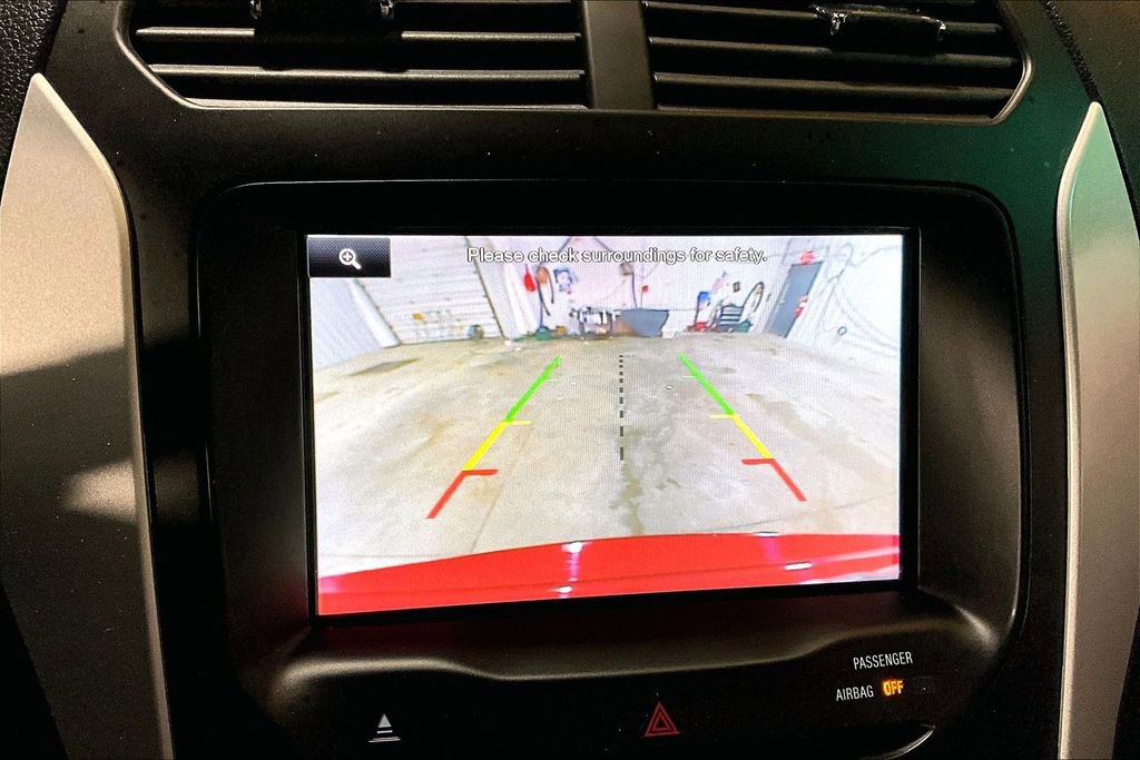 Used 2015 Ford Explorer XLT w/ Equipment Group 202A FWD image 35