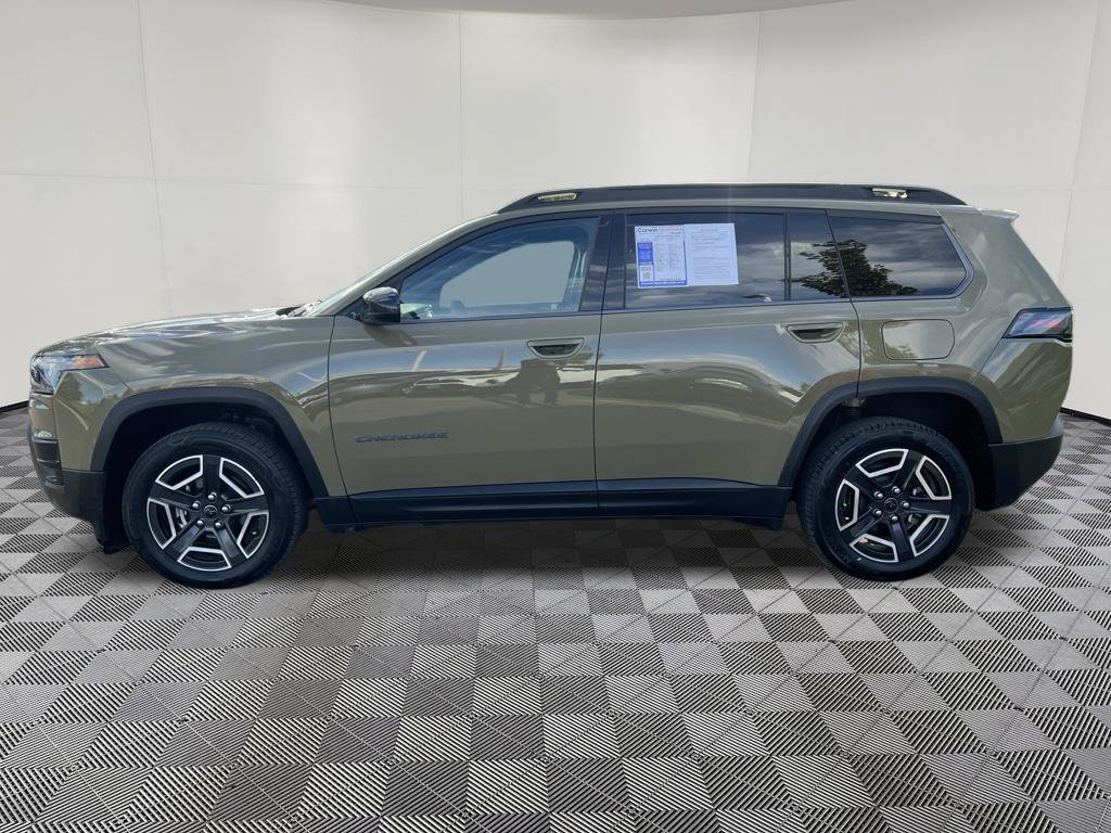 Used 2026 Jeep Cherokee Laredo AWD/4WD image 4