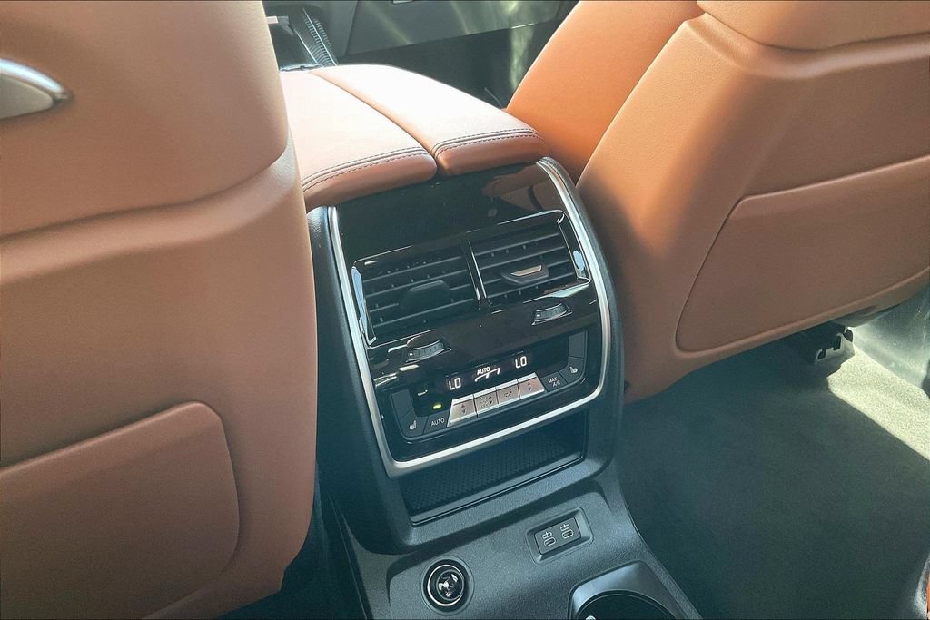 New 2027 BMW X7 M60i AWD/4WD image 10