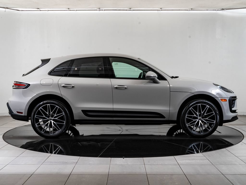 New 2026 Porsche Macan AWD/4WD image 9