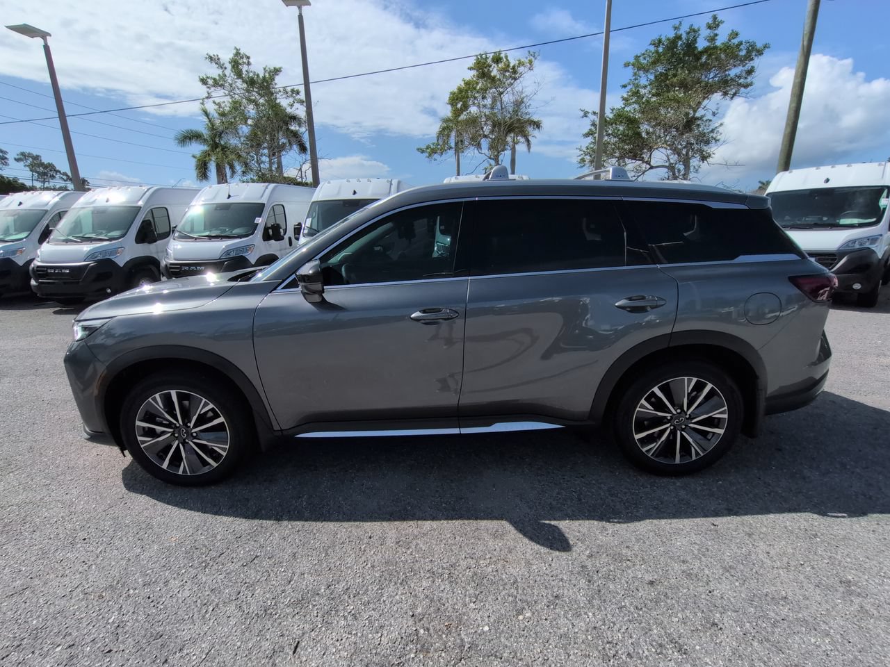 Used 2026 INFINITI QX60 Luxe w/ Cargo Package FWD image 8