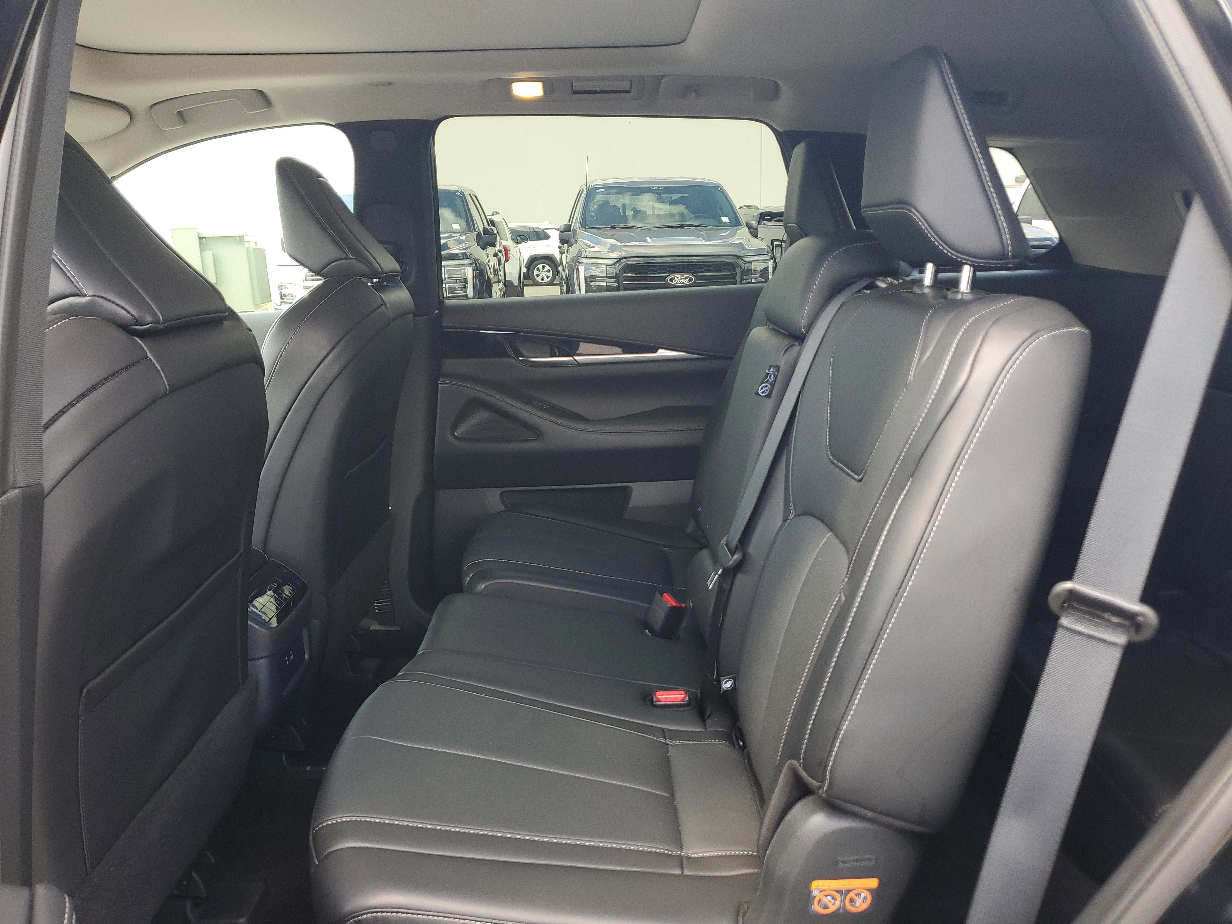 Used 2025 INFINITI QX60 Pure image 13