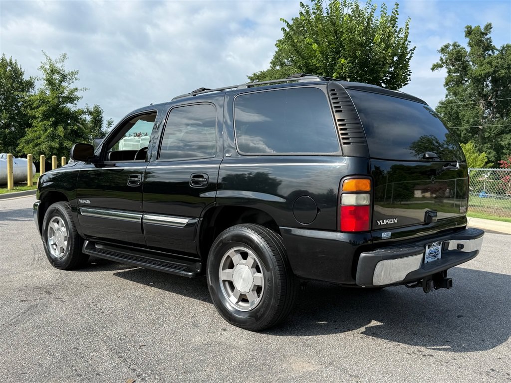 Used 2006 GMC Yukon SLT w/ SLT Preferred Equipment Group RWD image 3
