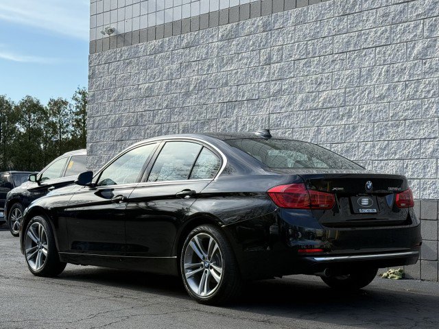 Used 2018 BMW 328d xDrive Sedan w/ Premium Package AWD/4WD image 2