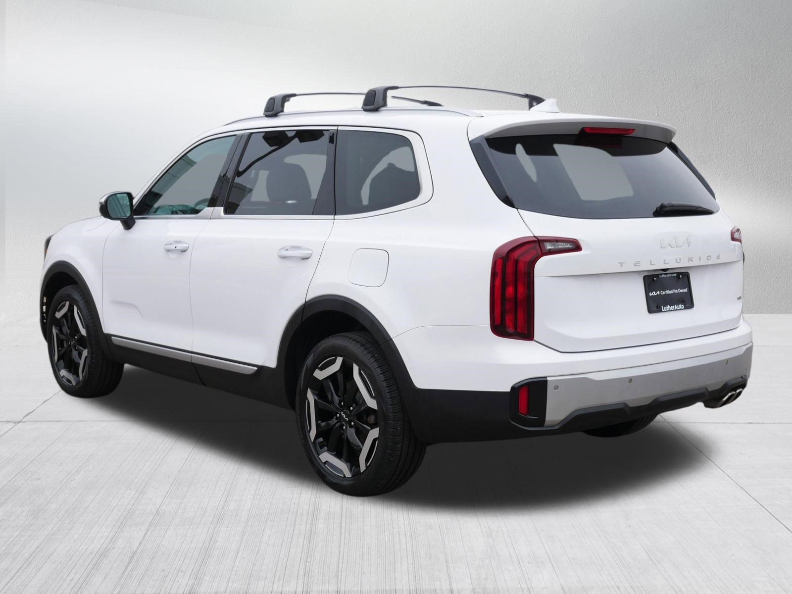 Certified 2024 Kia Telluride S image 5