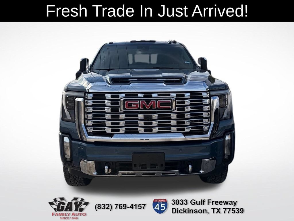 Used 2025 GMC Sierra 2500 Denali w/ Technology Package AWD/4WD image 2