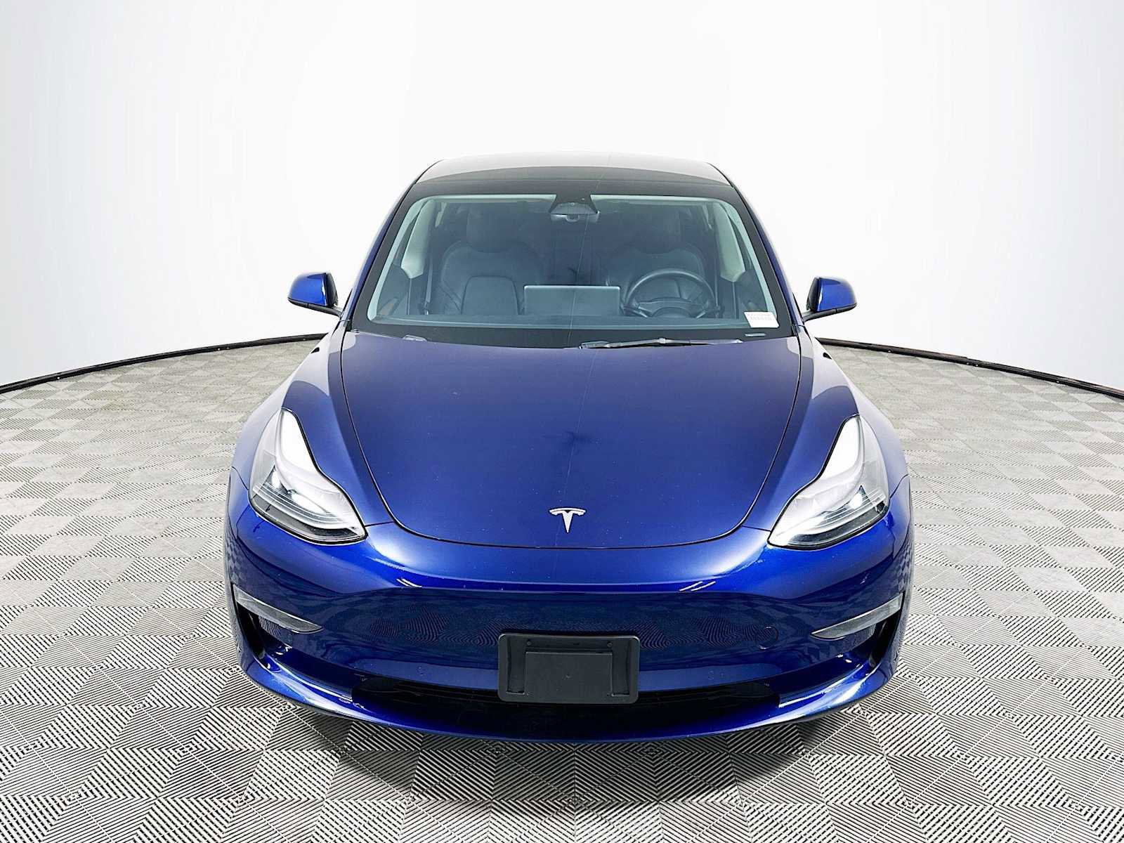 Used 2022 Tesla Model 3 image 2