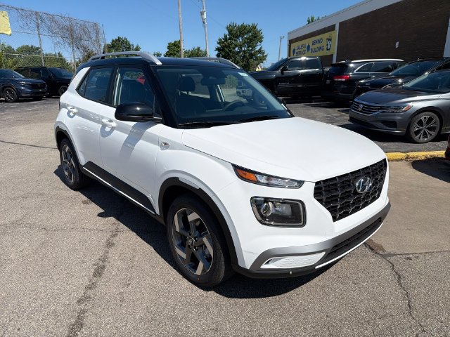 New 2026 Hyundai Venue SEL FWD image 18