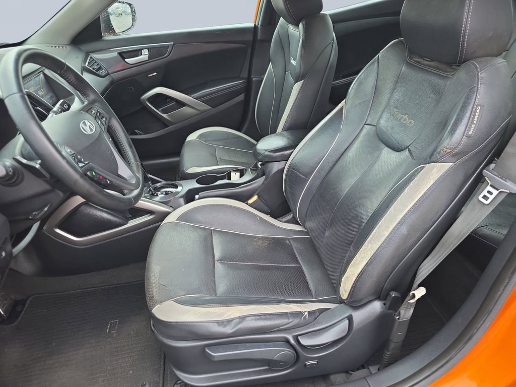 Used 2013 Hyundai Veloster Turbo FWD image 11
