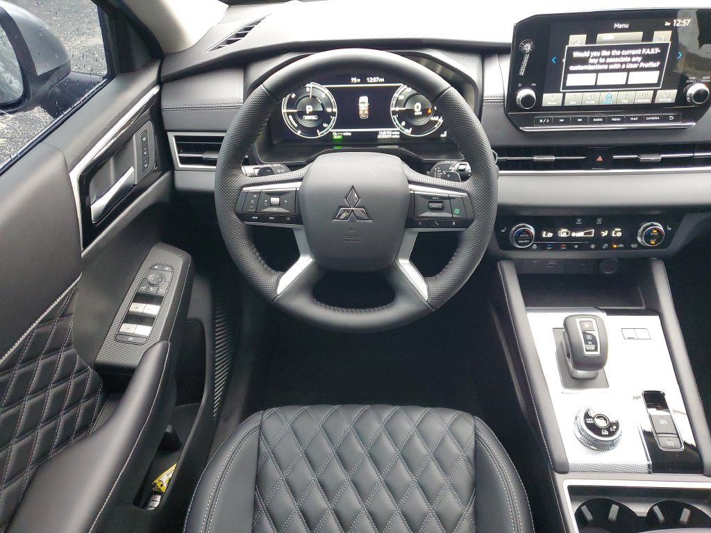 Used 2025 Mitsubishi Outlander SEL AWD/4WD image 11