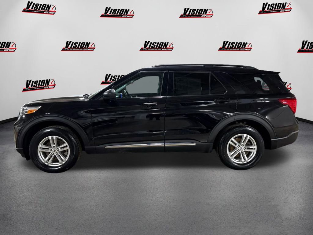 Used 2023 Ford Explorer XLT image 8