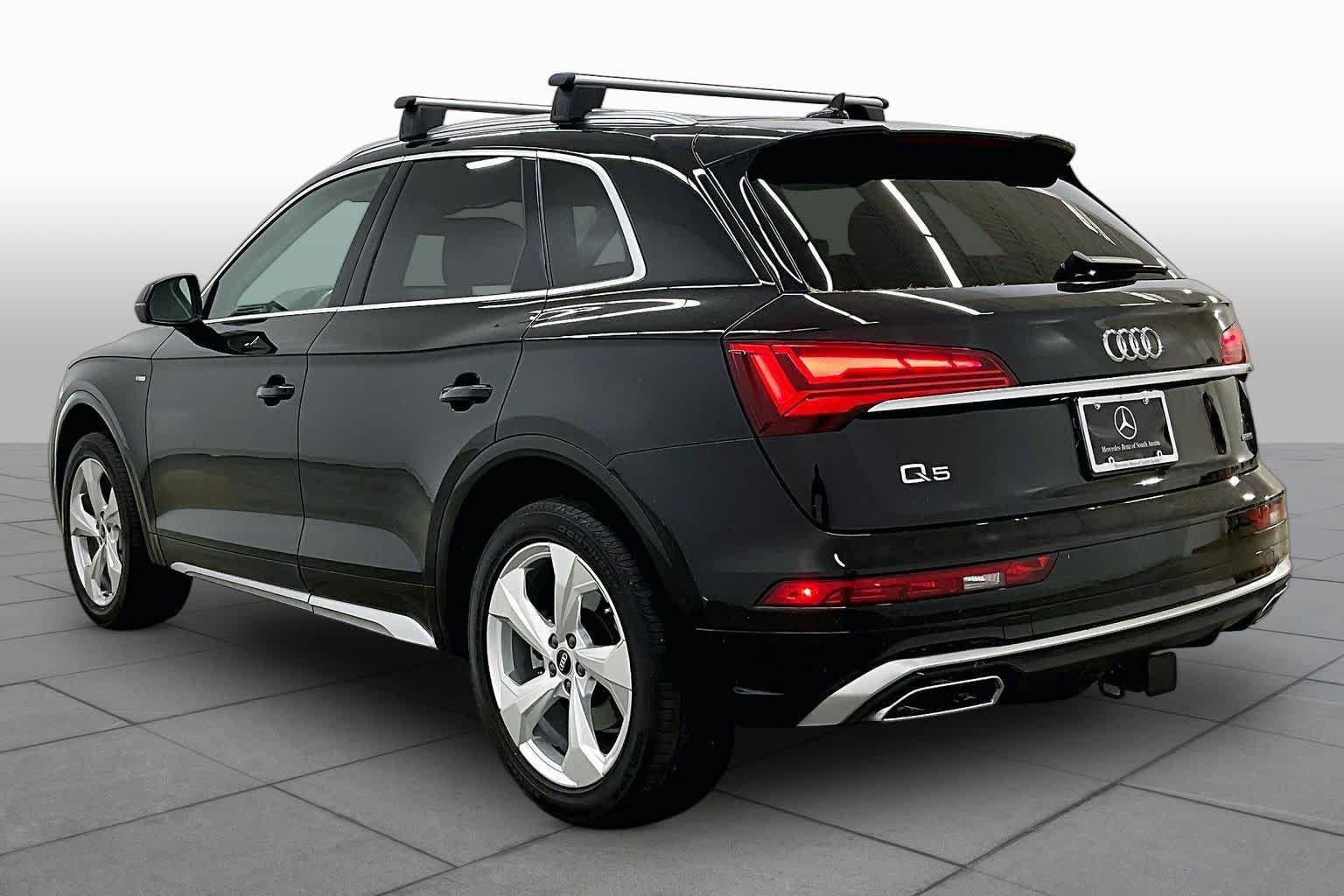Used 2023 Audi Q5 2.0T Premium Plus w/ Premium Plus Package AWD/4WD image 12