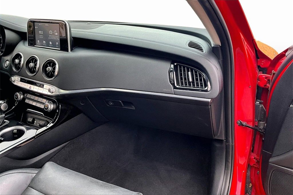 Certified 2019 Kia Stinger image 16