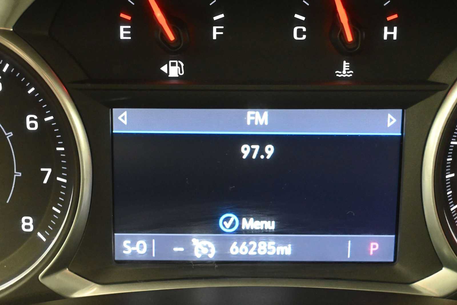Used 2022 GMC Terrain SLT w/ Infotainment Package II AWD/4WD image 15