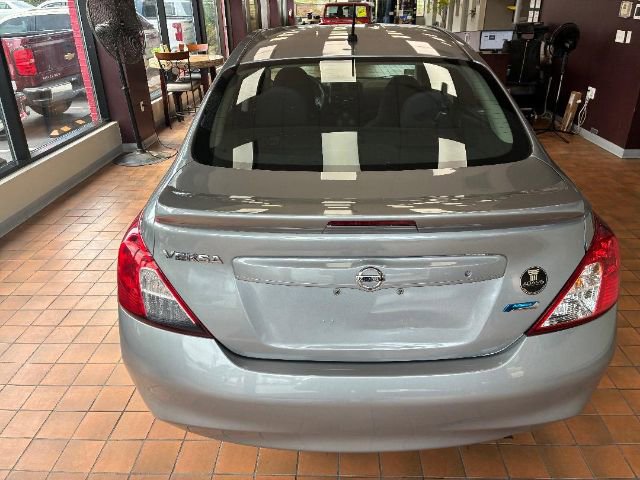 Used 2013 Nissan Versa S Plus image 10
