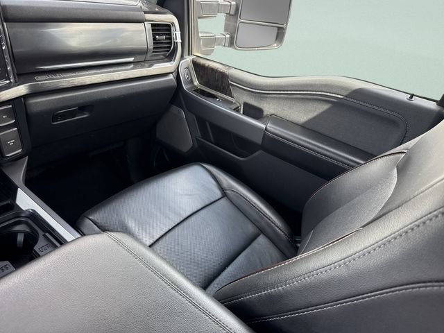 Used 2024 Ford F250 Lariat w/ Lariat Ultimate Package AWD/4WD image 29