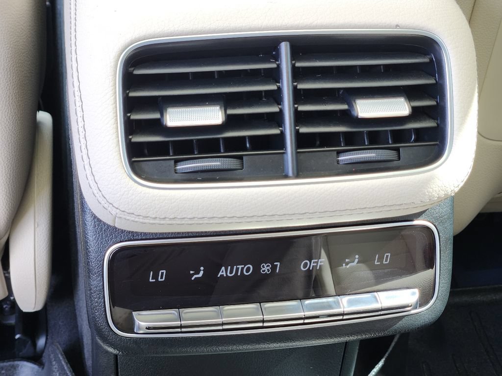 Used 2024 Mercedes-Benz GLS 450 4MATIC image 38