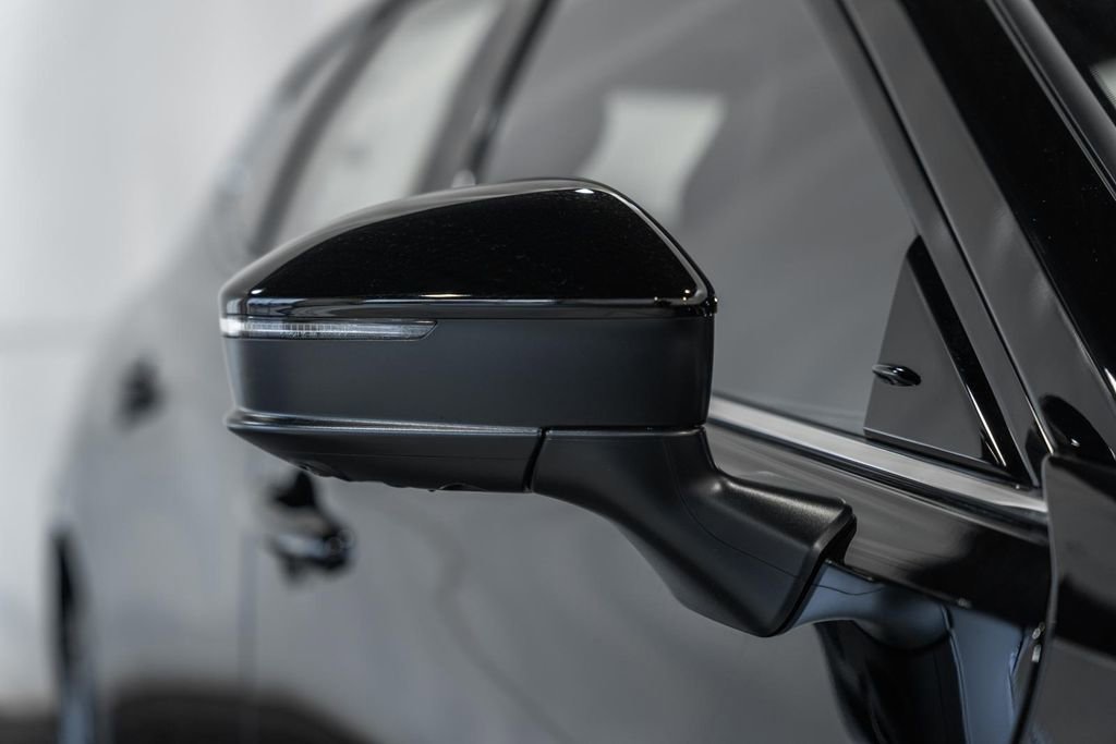 New 2025 Toyota Crown Signia image 16