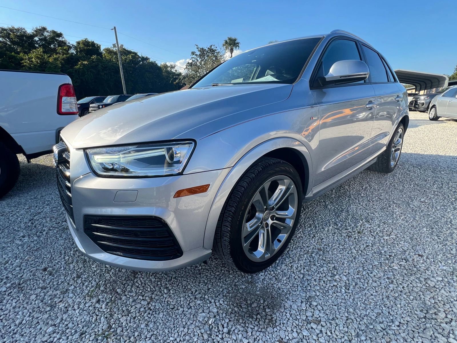 Used 2018 Audi Q3 2.0T Premium w/ Convenience Package FWD image 1