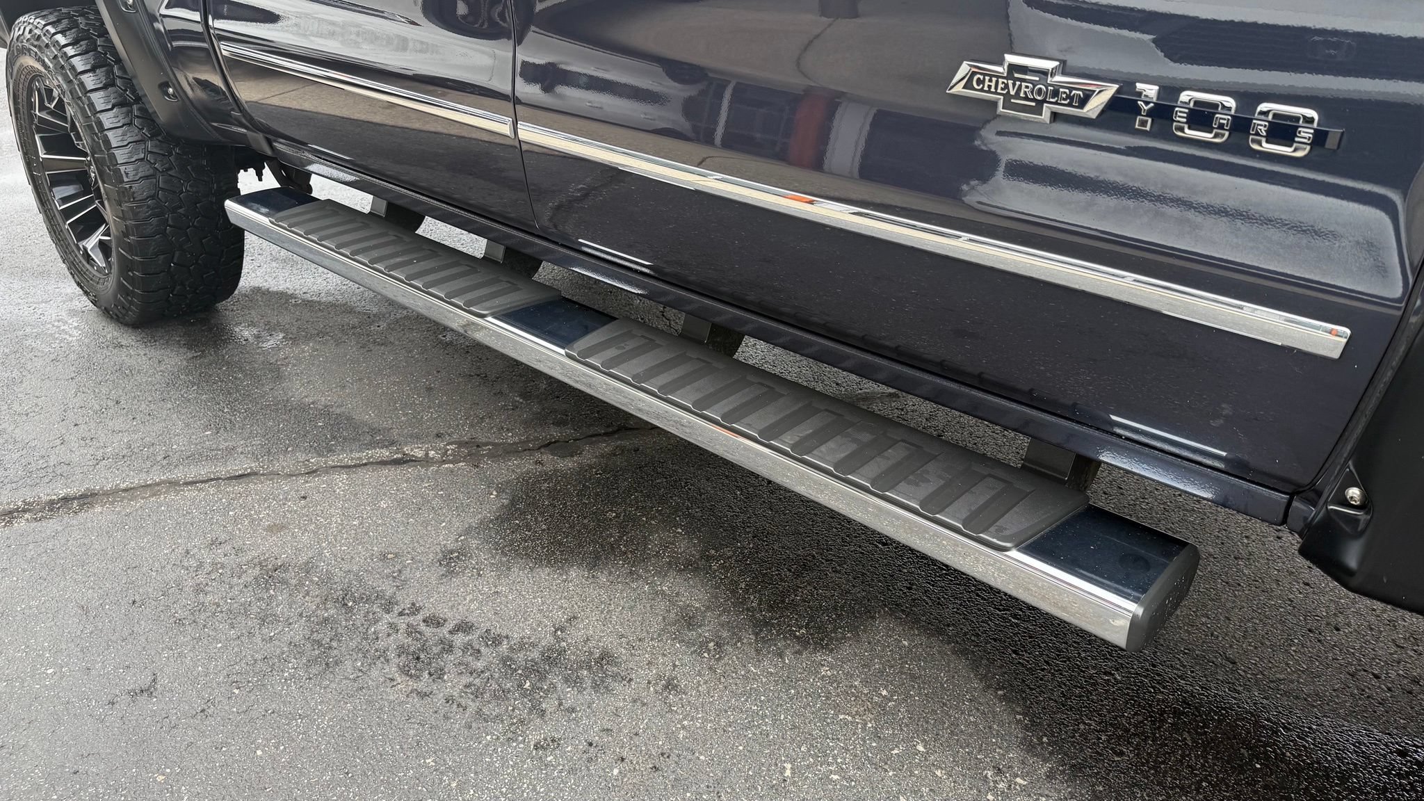 Used 2018 Chevrolet Silverado 1500 LTZ Z71 w/ Centennial Edition AWD/4WD image 26