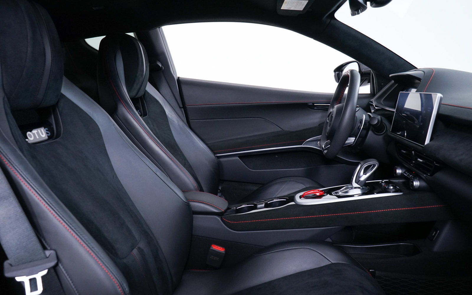 Used 2024 Lotus Emira First Edition RWD image 30