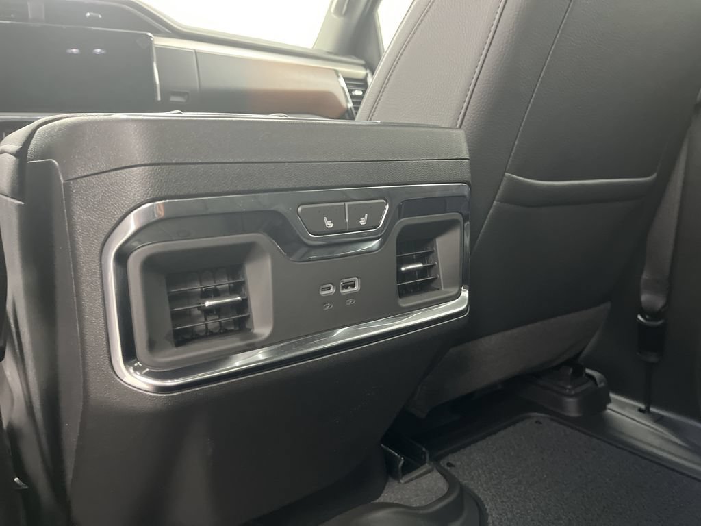 Used 2026 GMC Sierra 1500 Denali w/ Technology Package AWD/4WD image 16
