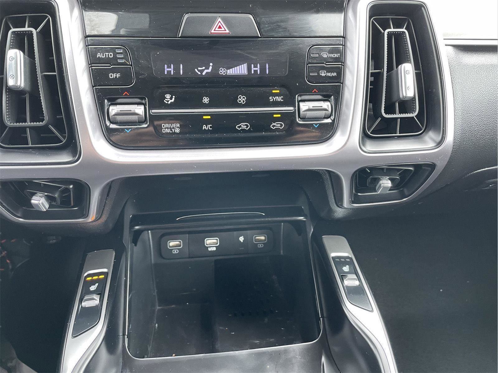 Used 2023 Kia Sorento EX image 31
