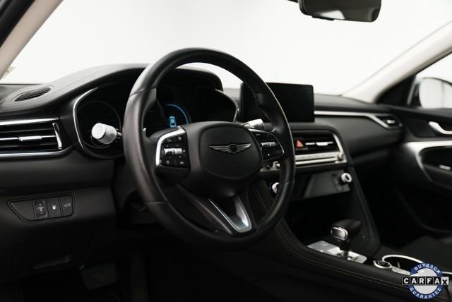 Used 2025 Genesis G70 2.5T image 10