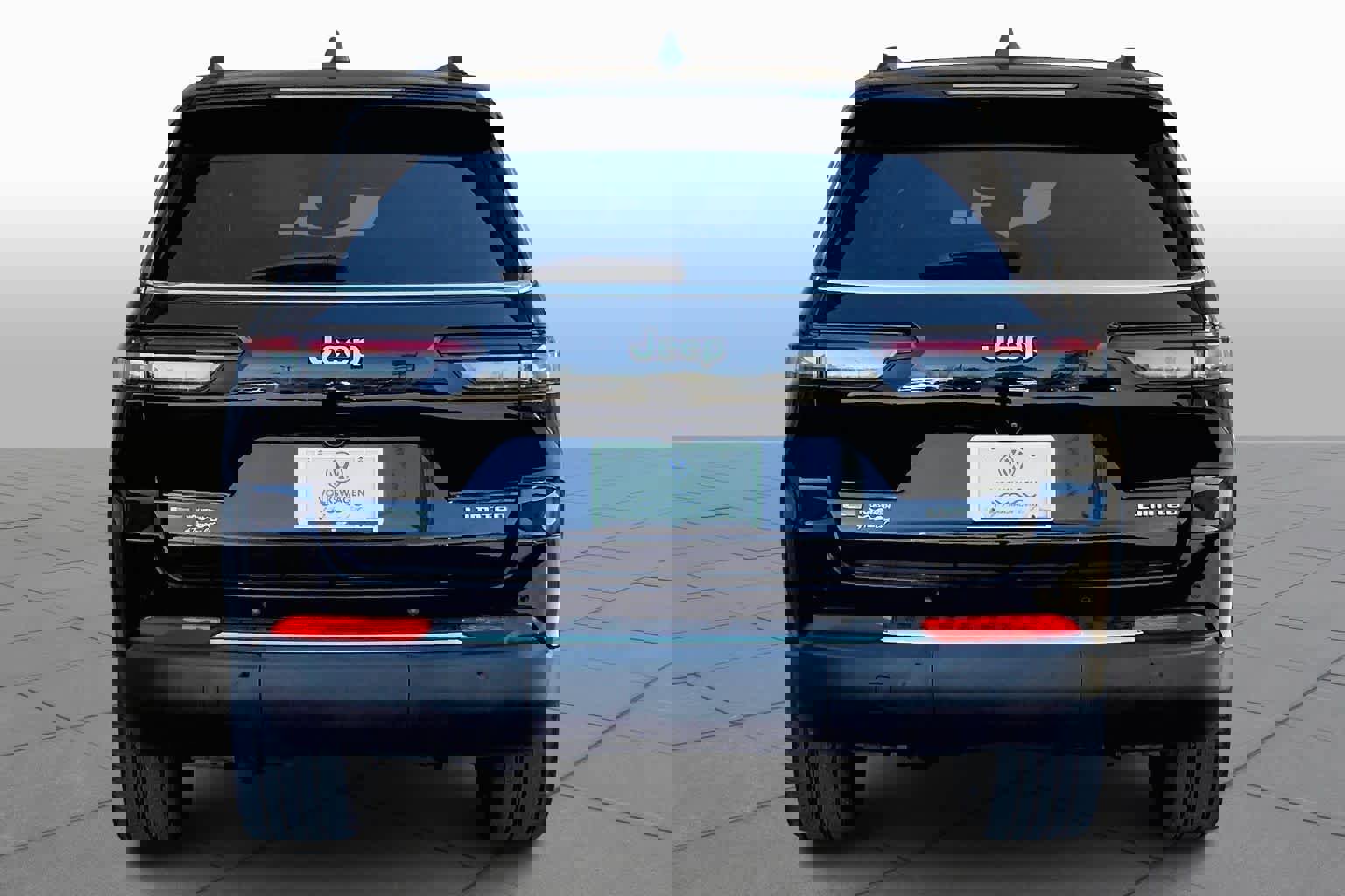 Used 2021 Jeep Grand Cherokee L Limited image 5