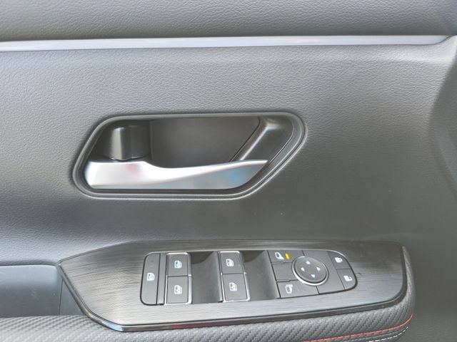 New 2026 Nissan Kicks SR w/ Cold Weather Package AWD/4WD image 24
