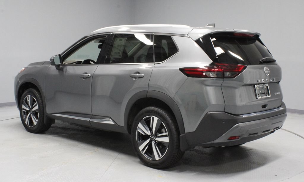 Used 2023 Nissan Rogue SL AWD/4WD image 8