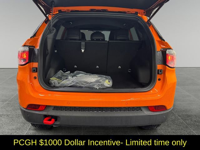 New 2026 Jeep Compass Trailhawk image 13