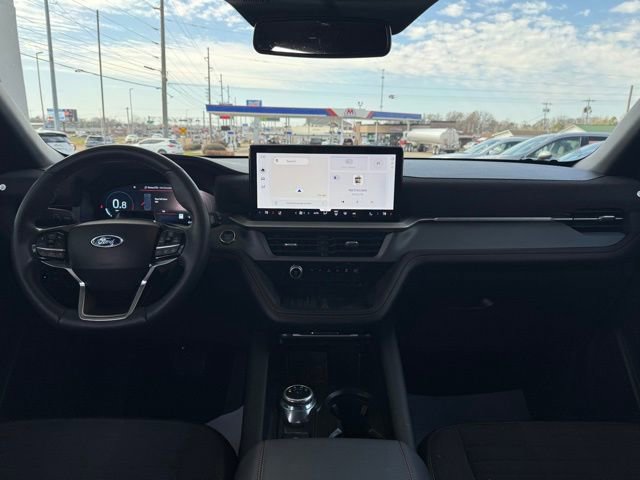 Used 2025 Ford Explorer ST-Line w/ Premium Package image 8