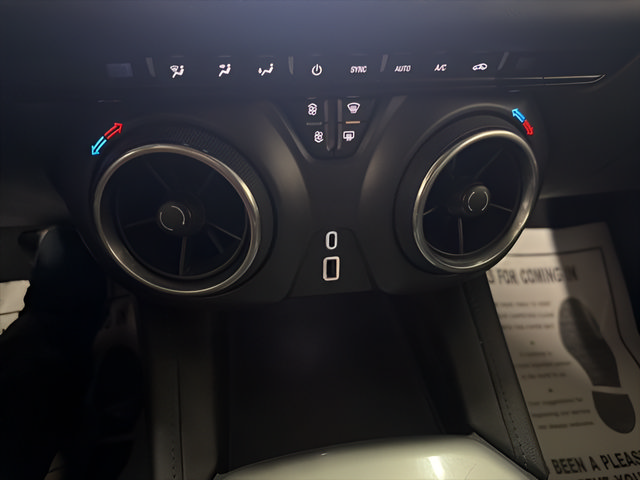Used 2020 Chevrolet Blazer LT FWD image 23