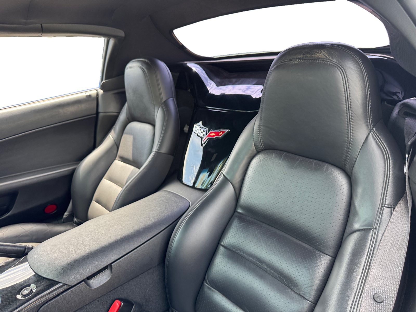 Used 2011 Chevrolet Corvette Grand Sport w/ Preferred Equipment Group RWD image 13