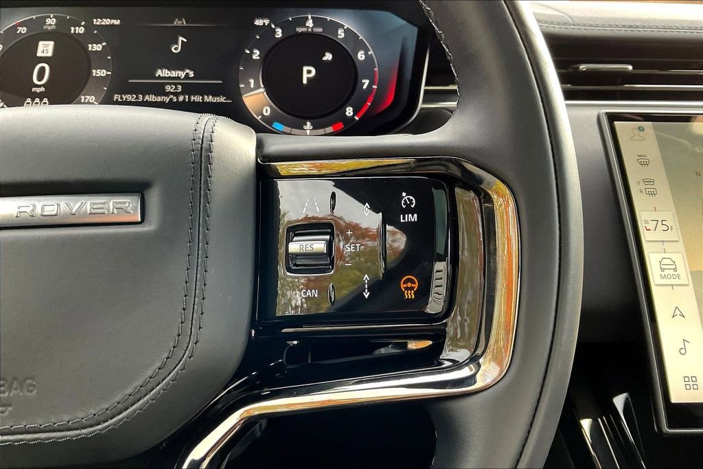 Used 2025 Land Rover Range Rover Sport Dynamic SE image 11