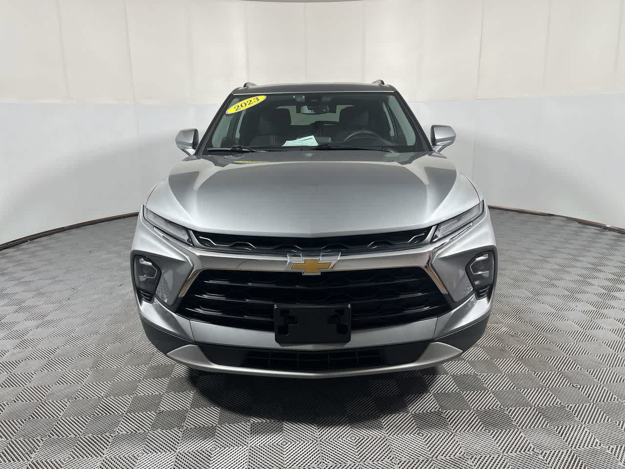 Used 2023 Chevrolet Blazer LT w/ Convenience Package AWD/4WD image 3